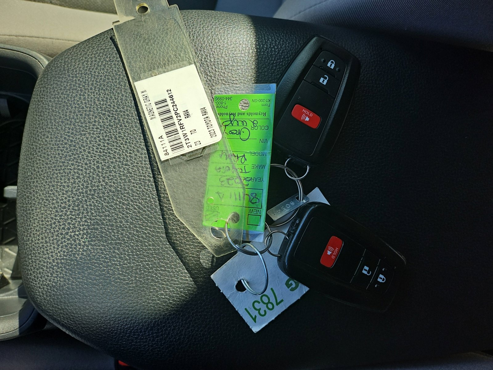 Used 2023 Toyota RAV4 XLE FWD image 21
