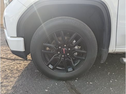 Used 2023 GMC Sierra 1500 Elevation AWD/4WD image 9