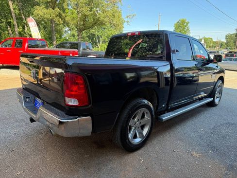 Used 2017 RAM 1500 Express RWD image 4