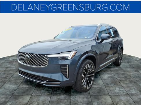 Used 2025 Volvo XC90 T8 Ultra w/ Protection Package Premier AWD/4WD image 7