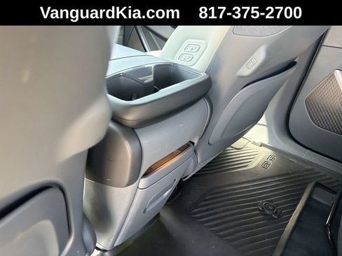 Used 2024 Kia EV9 GT-Line AWD/4WD image 25