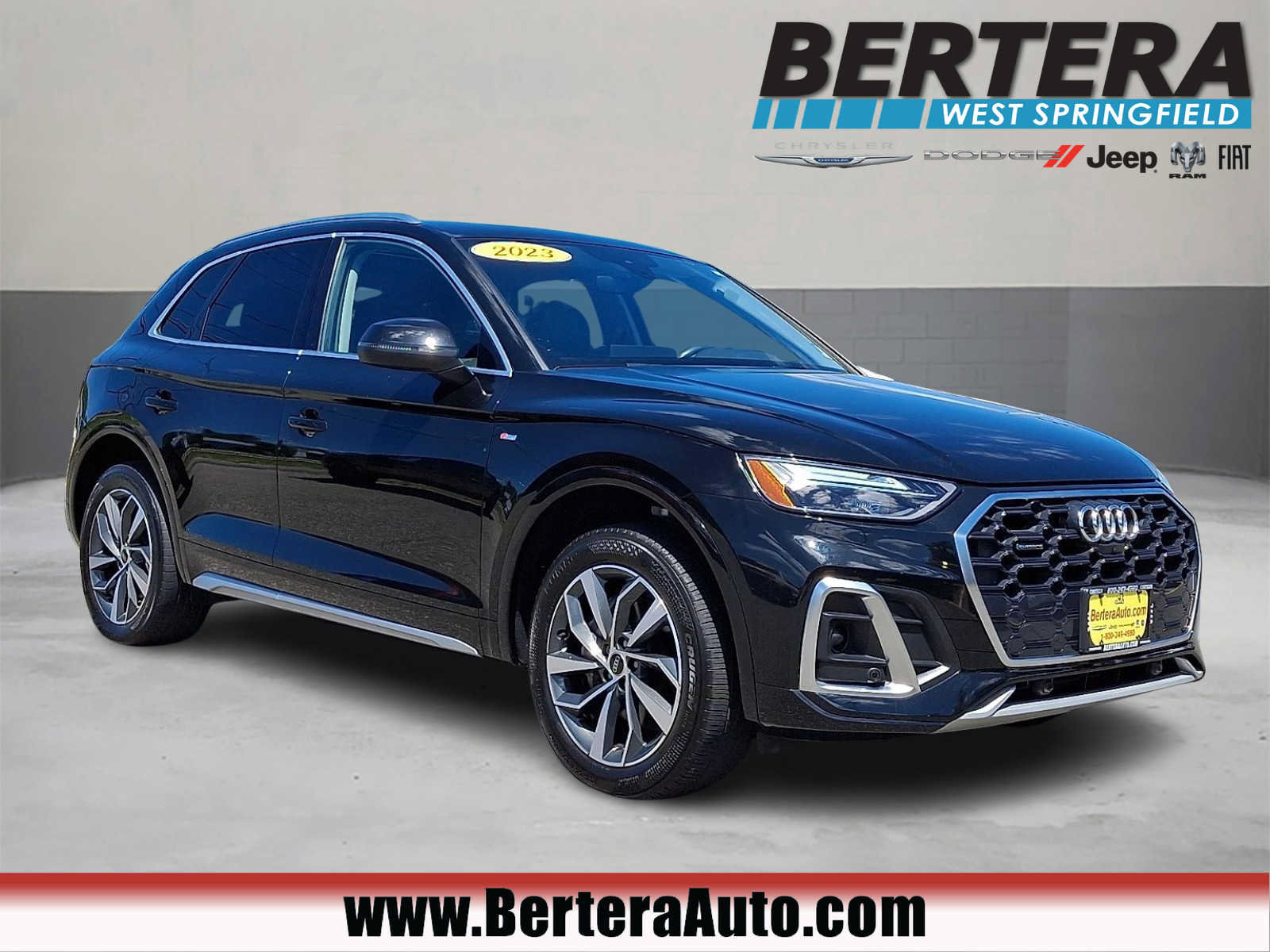 Used 2023 Audi Q5 2.0T Premium Plus w/ Premium Plus Package AWD/4WD image 1