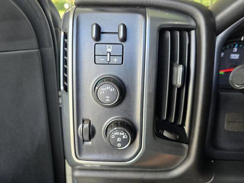 Used 2018 Chevrolet Silverado 1500 LT w/ All Star Edition AWD/4WD image 20