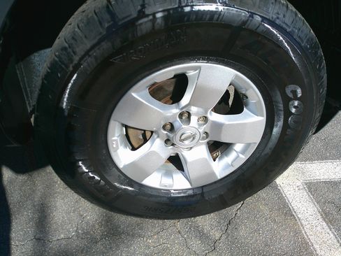 Used 2013 Nissan Frontier SV w/ SV Value Truck Pkg image 13