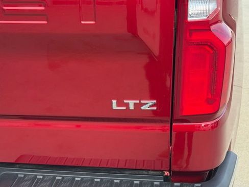 Certified 2024 Chevrolet Silverado 1500 LTZ w/ LTZ Premium Package AWD/4WD image 33