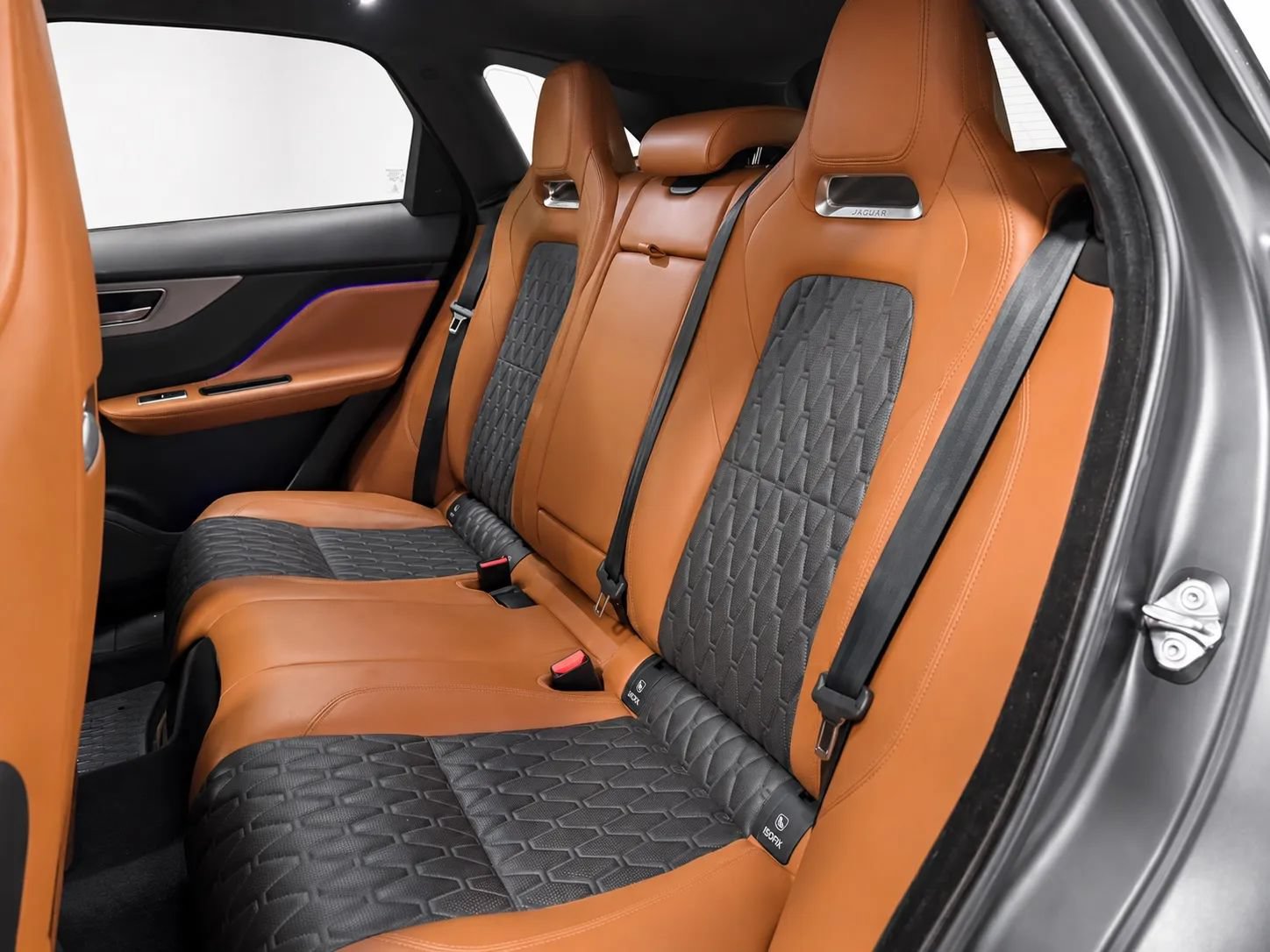 Used 2020 Jaguar F-PACE SVR AWD/4WD image 16
