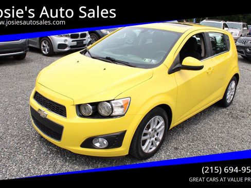 Used 2016 Chevrolet Sonic LT w/ LT Promotional Package FWD image 1