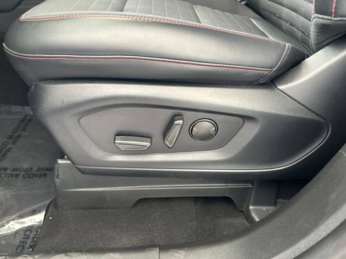 Used 2026 Ford Explorer ST-Line w/ ST-Line Street Pack RWD image 40
