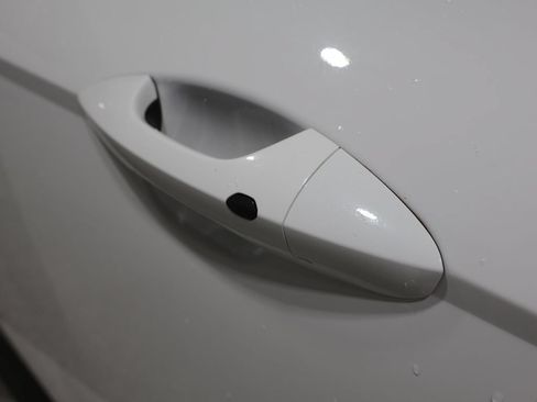Used 2025 Hyundai Kona SEL AWD/4WD image 9