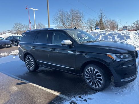 Used 2022 Lincoln Navigator Black Label image 11