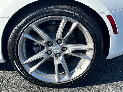 Used 2022 Chevrolet Camaro LT image 11