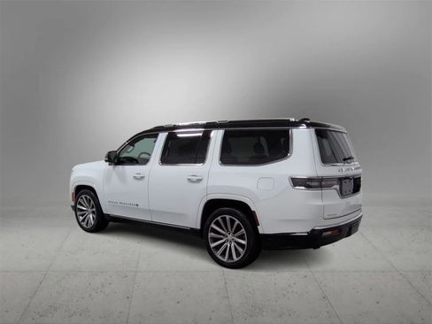 Used 2023 Jeep Grand Wagoneer 4WD image 6