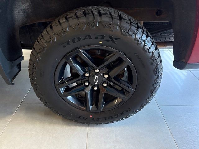 Used 2021 Chevrolet Silverado 1500 LT Trail Boss w/ Convenience Package II AWD/4WD image 16