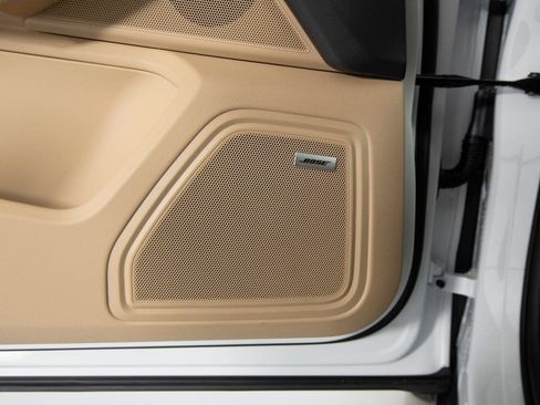 New 2026 Porsche Macan AWD/4WD image 21