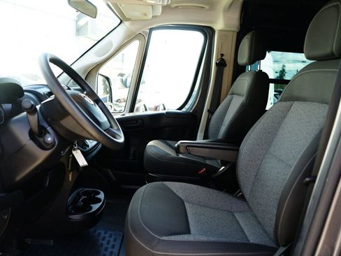 Used 2020 RAM ProMaster 2500 w/ Premium Appearance Group image 10