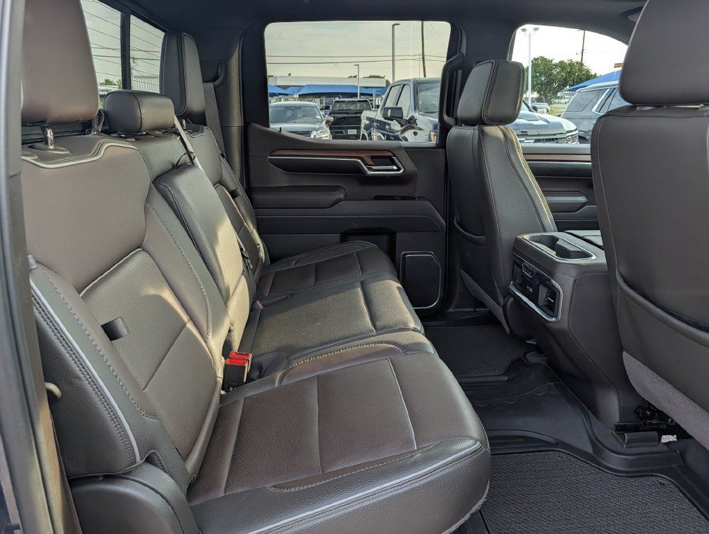 Used 2023 GMC Sierra 1500 Denali w/ Denali Reserve Package AWD/4WD image 30