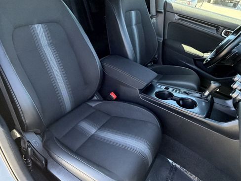 Used 2023 Honda Civic Sport image 11