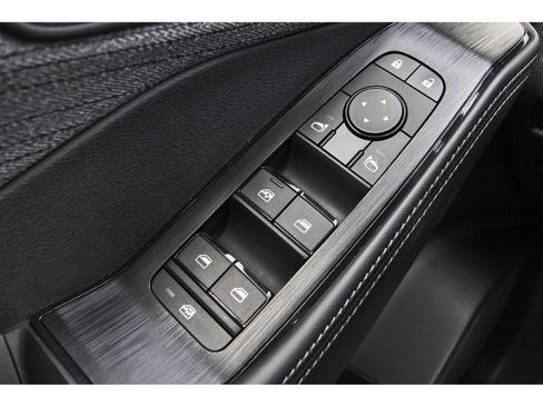 Certified 2023 Nissan Rogue SV FWD image 22