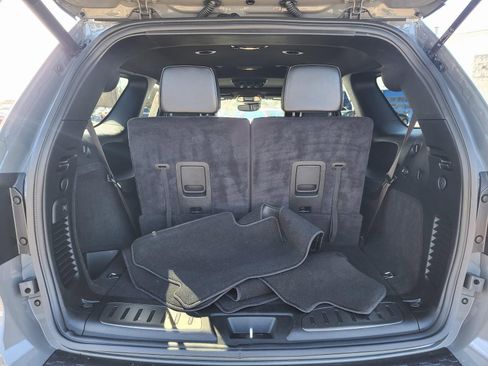 Used 2023 Dodge Durango GT image 35