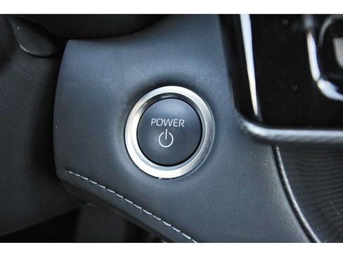 Used 2025 Toyota Highlander Platinum AWD/4WD image 27