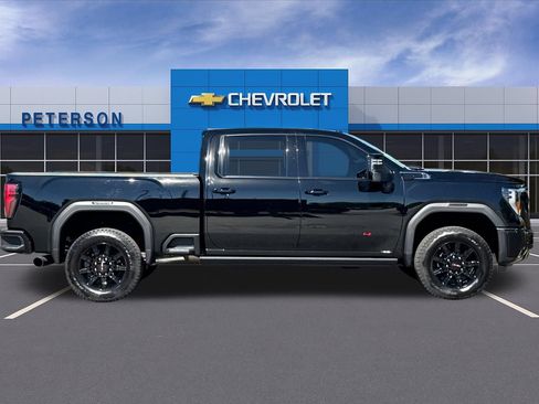 Certified 2026 GMC Sierra 2500 AT4 w/ AT4 Premium Plus Package AWD/4WD image 3