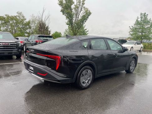Used 2025 Kia K4 LX FWD image 8