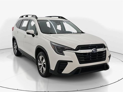 Used 2023 Subaru Ascent Premium w/ Convenience Package image 3
