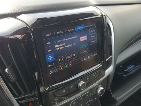 Used 2021 Chevrolet Traverse LT w/ LT Premium Package FWD image 14