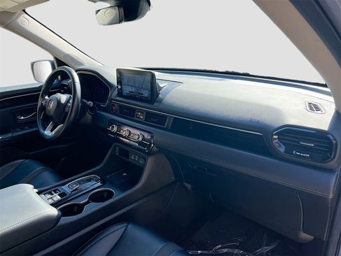 Used 2024 Honda Pilot Touring image 32