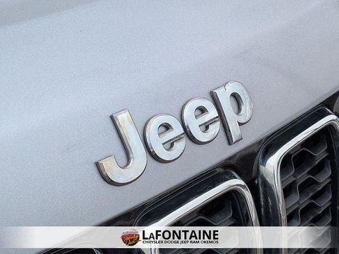 Certified 2020 Jeep Grand Cherokee Limited w/ Premium Lighting Group image 9