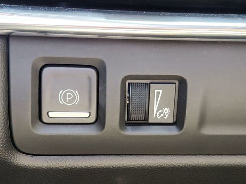 Used 2023 Cadillac XT4 Sport w/ Cold Weather Package FWD image 22