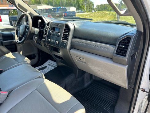 Used 2017 Ford F250 XL w/ Power Equipment Group RWD image 26