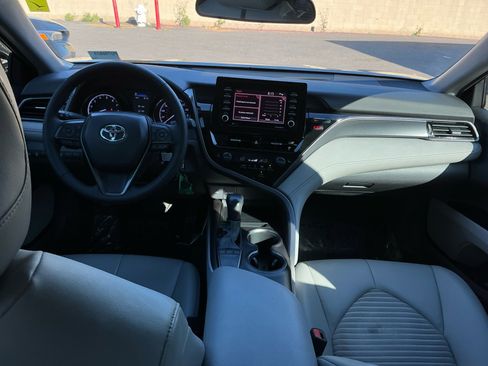Used 2023 Toyota Camry SE FWD image 15