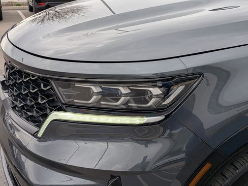 Used 2023 Kia Sorento SX image 13