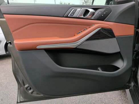 Used 2025 BMW X5 xDrive40i w/ Executive Package image 30