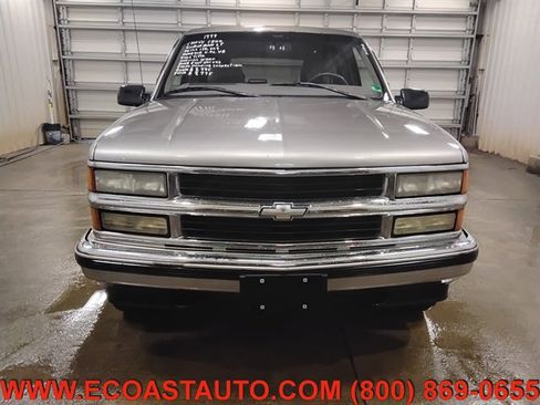 Used 1999 Chevrolet Suburban 4WD w/ Preferred Equipment Group 3 image 7