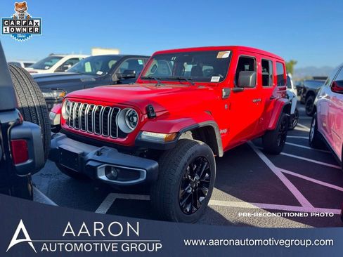 Used 2025 Jeep Wrangler Unlimited Sahara w/ Safety Group AWD/4WD image 1
