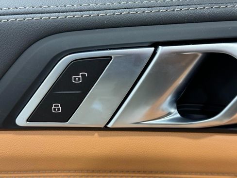 New 2026 BMW X5 xDrive40i w/ Executive Package image 26