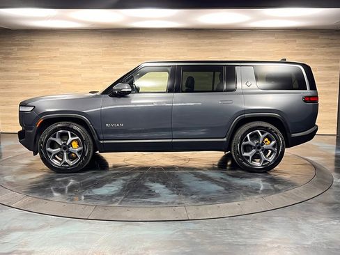 Used 2024 Rivian R1S Adventure image 13