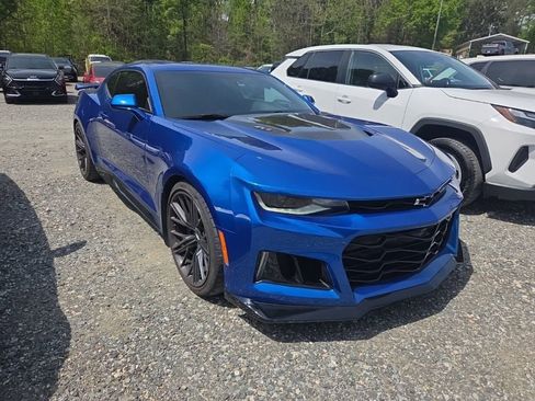 Used 2018 Chevrolet Camaro ZL1 image 2