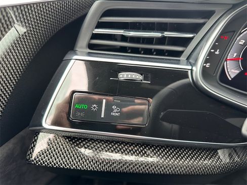 Used 2022 Audi SQ8 Prestige image 24