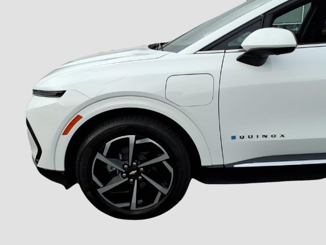 Used 2024 Chevrolet Equinox EV LT FWD image 22