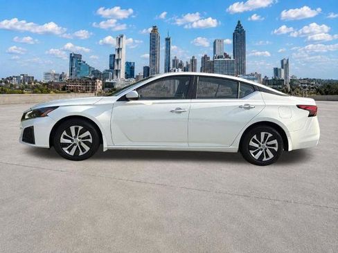 Certified 2023 Nissan Altima 2.5 S FWD image 18