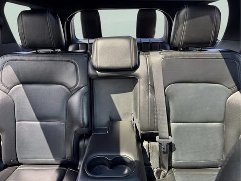 Used 2018 Ford Explorer Limited FWD image 17