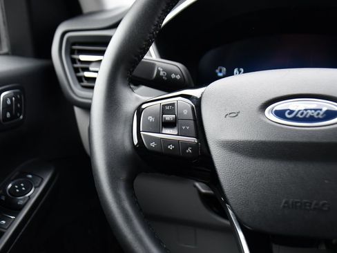 Used 2023 Ford Escape Platinum image 33