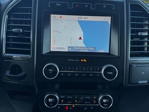 Used 2020 Ford Expedition Max Limited image 24