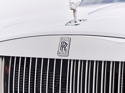 Used 2018 Rolls-Royce Ghost RWD image 23