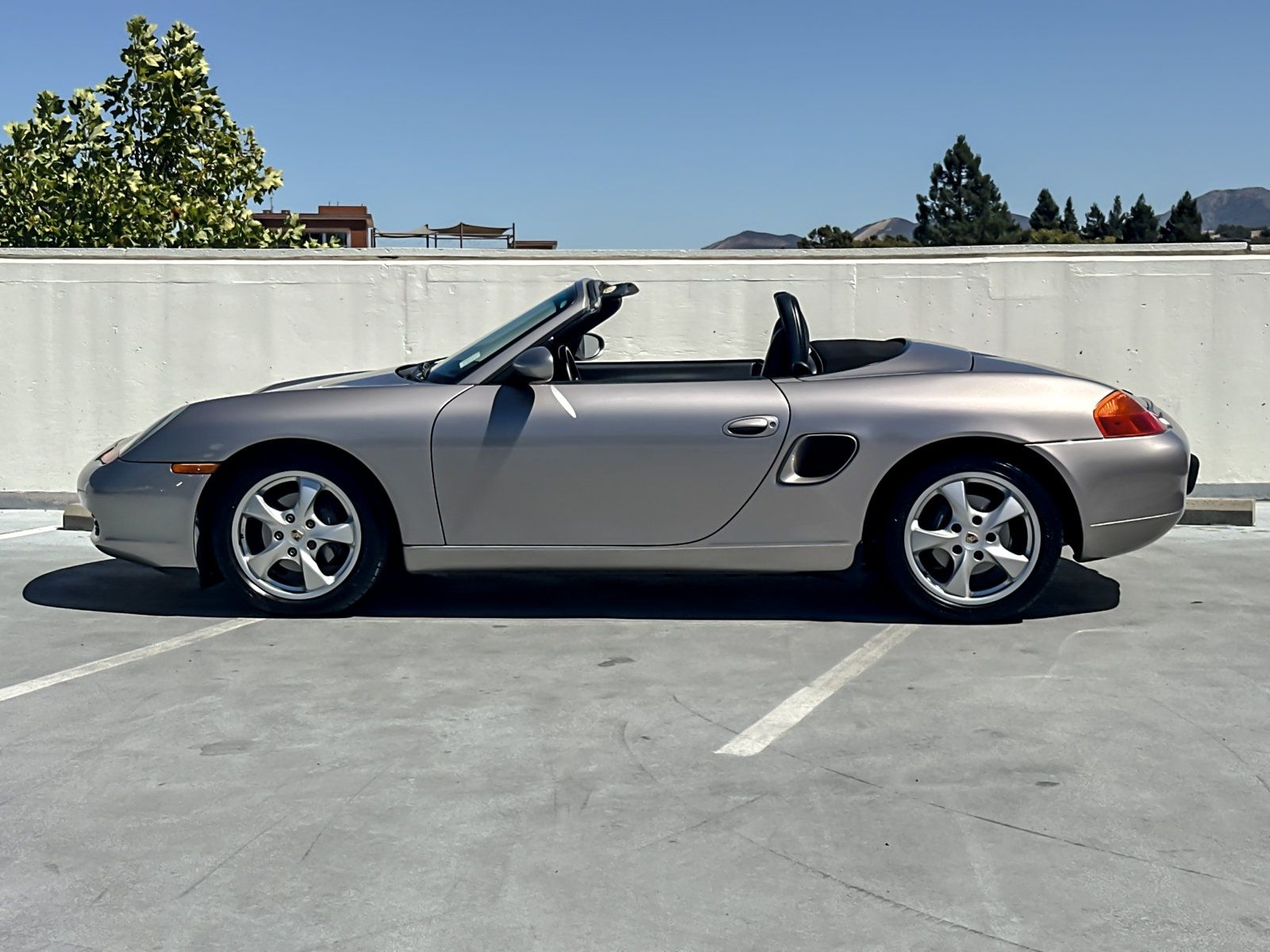 Used 2002 Porsche Boxster RWD image 3