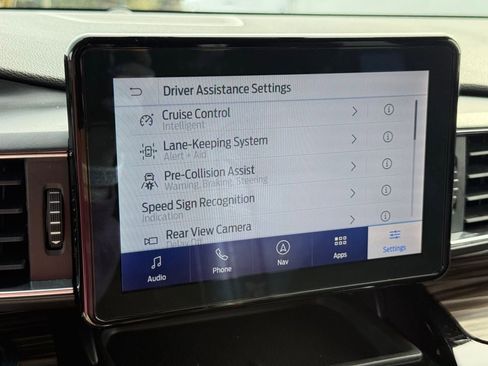 Certified 2023 Ford Explorer Limited image 28