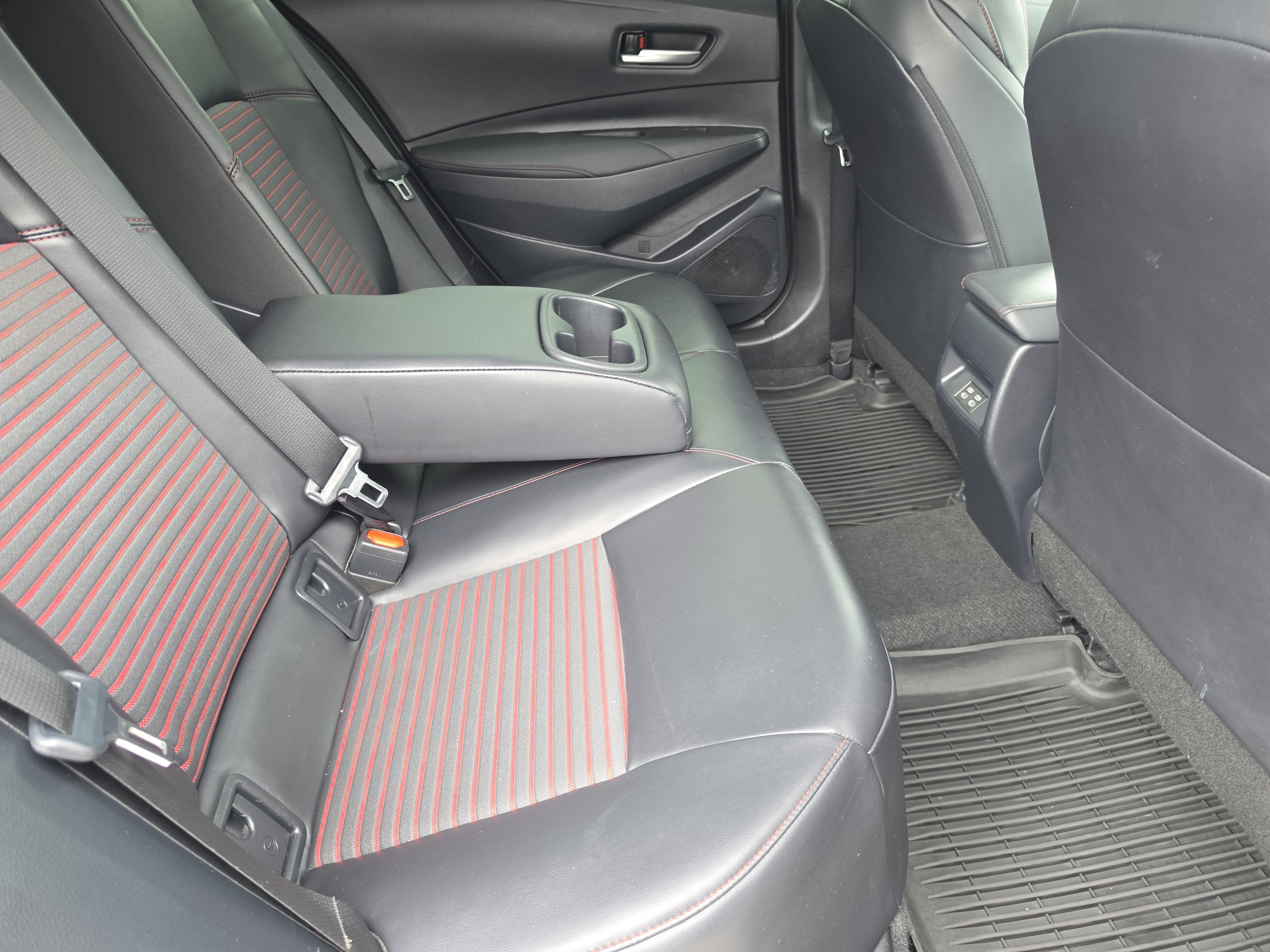 Used 2024 Toyota Corolla XSE FWD image 11